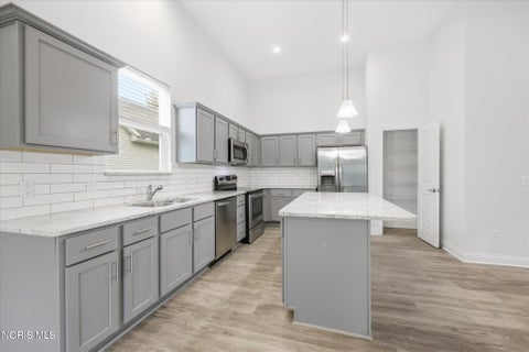 Tiny photo for 3631 N Mccord Road, Toledo, OH 43617 (MLS # 10013856)