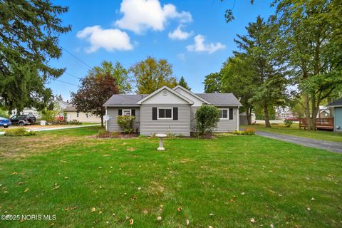 Photo of 107 S High Street, McComb, OH 45858 (MLS # 10000203)