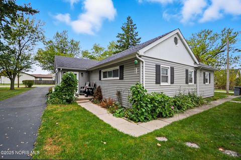 Tiny photo for 107 S High Street, McComb, OH 45858 (MLS # 10000203)