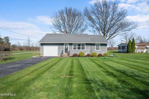Photo of 23070 Lemoyne Road, Perrysburg, OH 43551 (MLS # 10006087)