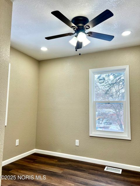 Tiny photo for 1953 Talbot Street, Toledo, OH 43613 (MLS # 10004766)