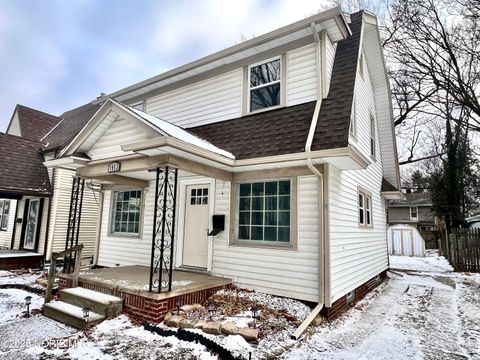 Tiny photo for 1953 Talbot Street, Toledo, OH 43613 (MLS # 10004766)
