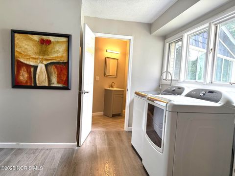 Tiny photo for 6649 Mill Ridge Road, Maumee, OH 43537 (MLS # 10000550)