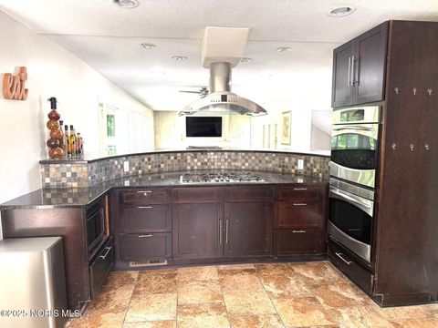Tiny photo for 6649 Mill Ridge Road, Maumee, OH 43537 (MLS # 10000550)