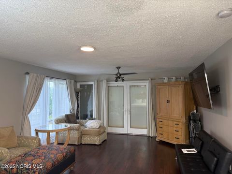 Tiny photo for 6649 Mill Ridge Road, Maumee, OH 43537 (MLS # 10000550)