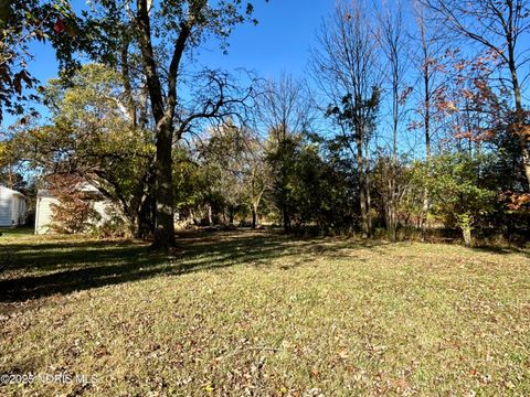 Tiny photo for 203 Eastwood Avenue, Oregon, OH 43616 (MLS # 10000623)