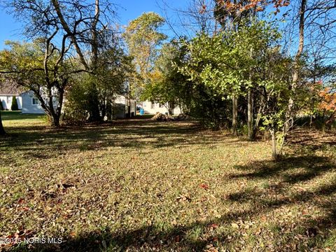 Tiny photo for 203 Eastwood Avenue, Oregon, OH 43616 (MLS # 10000623)