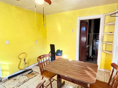 Tiny photo for 203 Eastwood Avenue, Oregon, OH 43616 (MLS # 10000623)