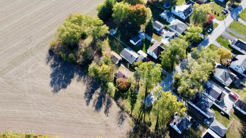 Tiny photo for 203 Eastwood Avenue, Oregon, OH 43616 (MLS # 10000623)