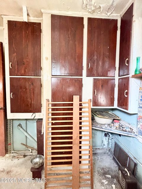 Tiny photo for 203 Eastwood Avenue, Oregon, OH 43616 (MLS # 10000623)