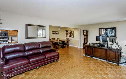 Tiny photo for 29642 E River Road, Perrysburg, OH 43551 (MLS # 10009087)