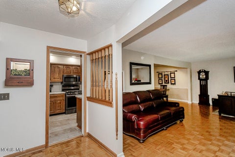 Tiny photo for 29642 E River Road, Perrysburg, OH 43551 (MLS # 10009087)