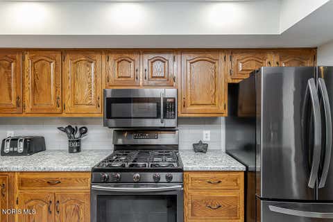 Tiny photo for 29642 E River Road, Perrysburg, OH 43551 (MLS # 10009087)