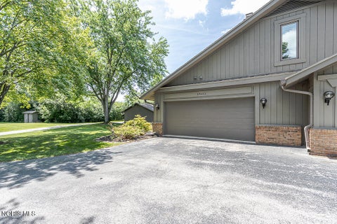 Tiny photo for 29642 E River Road, Perrysburg, OH 43551 (MLS # 10009087)
