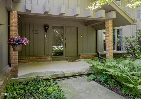 Tiny photo for 29642 E River Road, Perrysburg, OH 43551 (MLS # 10009087)