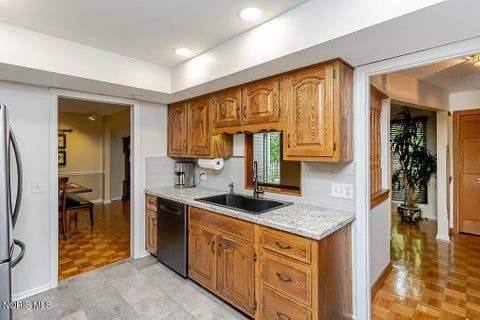 Tiny photo for 29642 E River Road, Perrysburg, OH 43551 (MLS # 10009087)