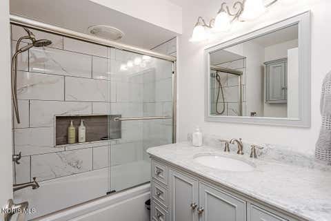 Tiny photo for 29642 E River Road, Perrysburg, OH 43551 (MLS # 10009087)