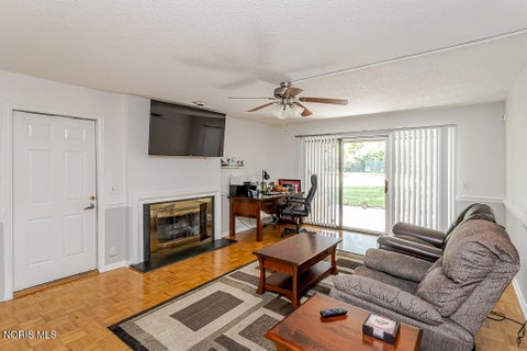 Tiny photo for 29642 E River Road, Perrysburg, OH 43551 (MLS # 10009087)