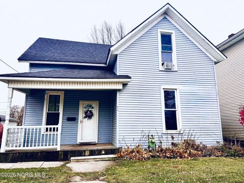 Photo of 615 E Sandusky Street, Findlay, OH 45840 (MLS # 10003037)