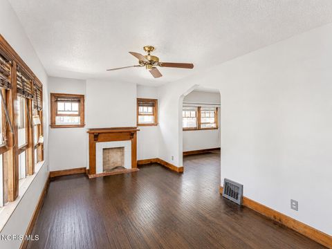Tiny photo for 1736 Marlow Road, Toledo, OH 43613 (MLS # 10010939)