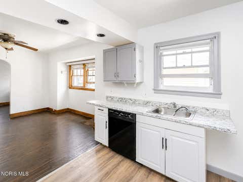 Tiny photo for 1736 Marlow Road, Toledo, OH 43613 (MLS # 10010939)