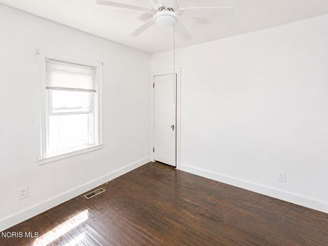 Tiny photo for 1736 Marlow Road, Toledo, OH 43613 (MLS # 10010939)