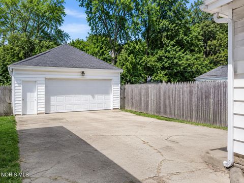 Tiny photo for 1736 Marlow Road, Toledo, OH 43613 (MLS # 10010939)