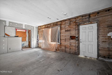 Tiny photo for 436 Elder Drive, Toledo, OH 43608 (MLS # 10004890)