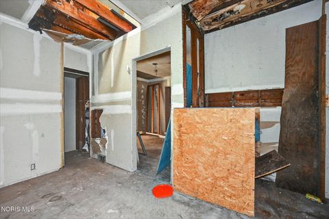 Tiny photo for 436 Elder Drive, Toledo, OH 43608 (MLS # 10004890)