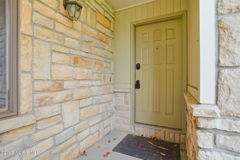 Tiny photo for 845 Fox Run Road # 1, Findlay, OH 45840 (MLS # 10000969)