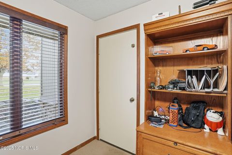 Tiny photo for 845 Fox Run Road # 1, Findlay, OH 45840 (MLS # 10000969)