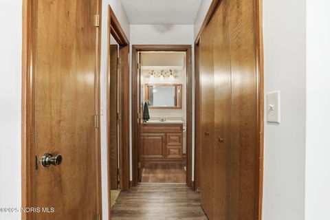 Tiny photo for 845 Fox Run Road # 1, Findlay, OH 45840 (MLS # 10000969)