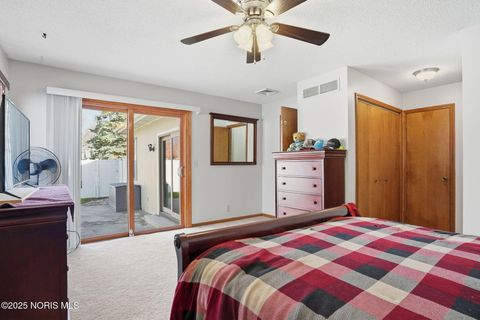 Tiny photo for 845 Fox Run Road # 1, Findlay, OH 45840 (MLS # 10000969)