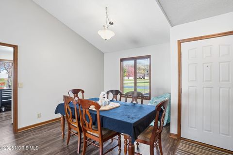 Tiny photo for 845 Fox Run Road # 1, Findlay, OH 45840 (MLS # 10000969)