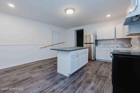 Tiny photo for 233 Bell Avenue, Findlay, OH 45840 (MLS # 10001988)