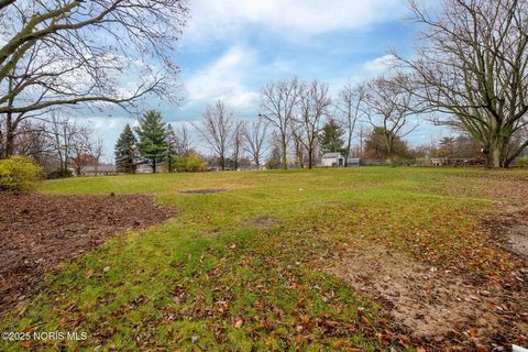Tiny photo for 233 Bell Avenue, Findlay, OH 45840 (MLS # 10001988)