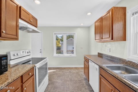 Tiny photo for 4550 Willys Parkway, Toledo, OH 43612 (MLS # 10014085)
