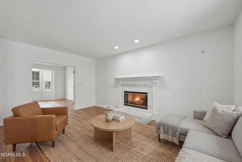 Tiny photo for 7342 Woodshire Lane, Holland, OH 43528 (MLS # 10004376)