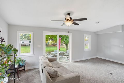 Tiny photo for 523 Center Street, Findlay, OH 45840 (MLS # 10001059)