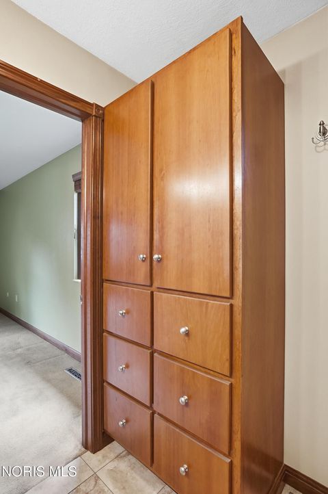 Tiny photo for 522 Lorraine Avenue, Bowling Green, OH 43402 (MLS # 10006508)