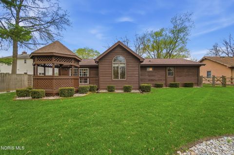 Tiny photo for 522 Lorraine Avenue, Bowling Green, OH 43402 (MLS # 10006508)