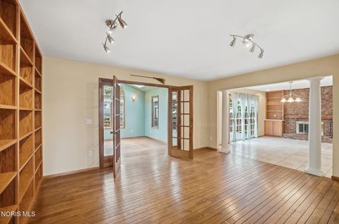 Tiny photo for 522 Lorraine Avenue, Bowling Green, OH 43402 (MLS # 10006508)