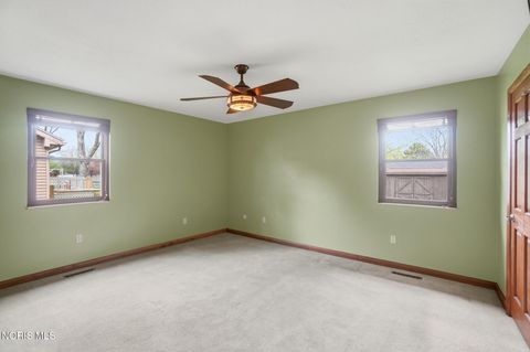 Tiny photo for 522 Lorraine Avenue, Bowling Green, OH 43402 (MLS # 10006508)