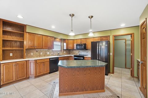 Tiny photo for 522 Lorraine Avenue, Bowling Green, OH 43402 (MLS # 10006508)