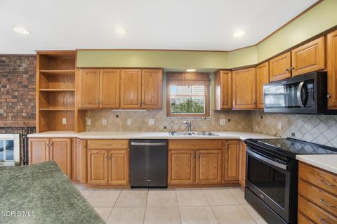 Tiny photo for 522 Lorraine Avenue, Bowling Green, OH 43402 (MLS # 10006508)