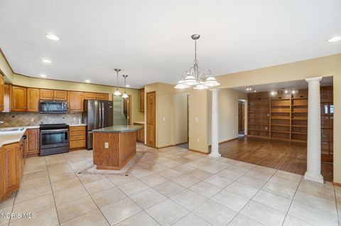 Tiny photo for 522 Lorraine Avenue, Bowling Green, OH 43402 (MLS # 10006508)