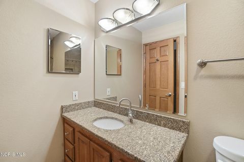 Tiny photo for 522 Lorraine Avenue, Bowling Green, OH 43402 (MLS # 10006508)