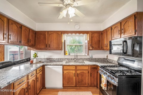 Tiny photo for 6122 Boothbay Drive, Toledo, OH 43615 (MLS # 10014219)