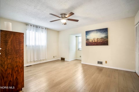 Tiny photo for 6122 Boothbay Drive, Toledo, OH 43615 (MLS # 10014219)