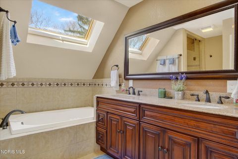 Tiny photo for 2548 Talmadge Road, Ottawa Hills, OH 43606 (MLS # 10005521)